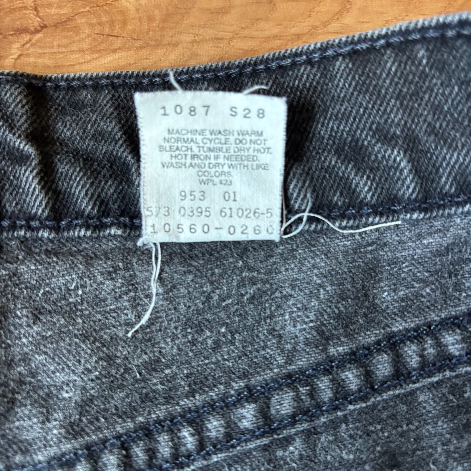 VTG Levi’s 560 Loose Fit Straight Leg Jeans 90s Women’s Size 5 Black Made in USA
