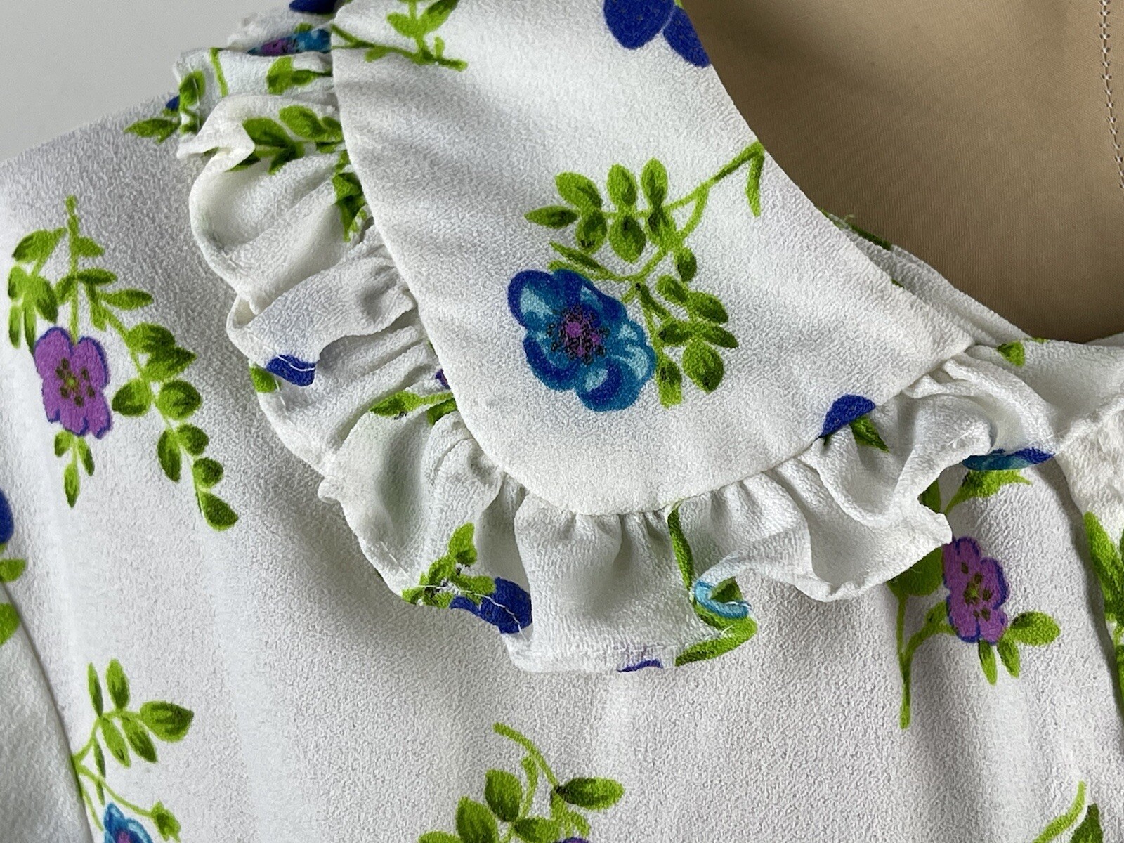 Vintage Ladies’ Off White With Blue & Purple Flowers & Strawberries Housecoat