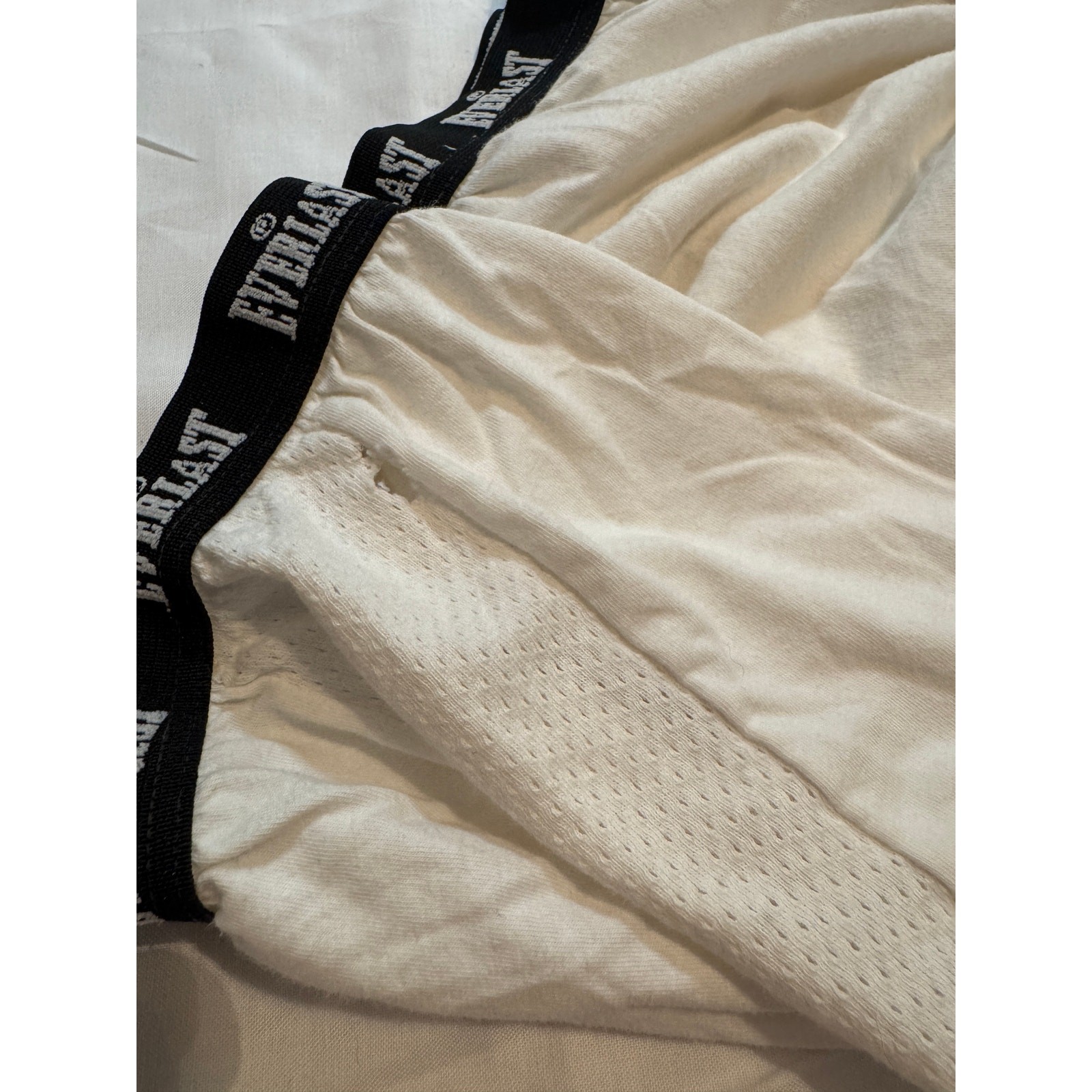 Vintage 90s/Y2K Women’s Everlast Boxer Shorts, White and Black, 29 Waist