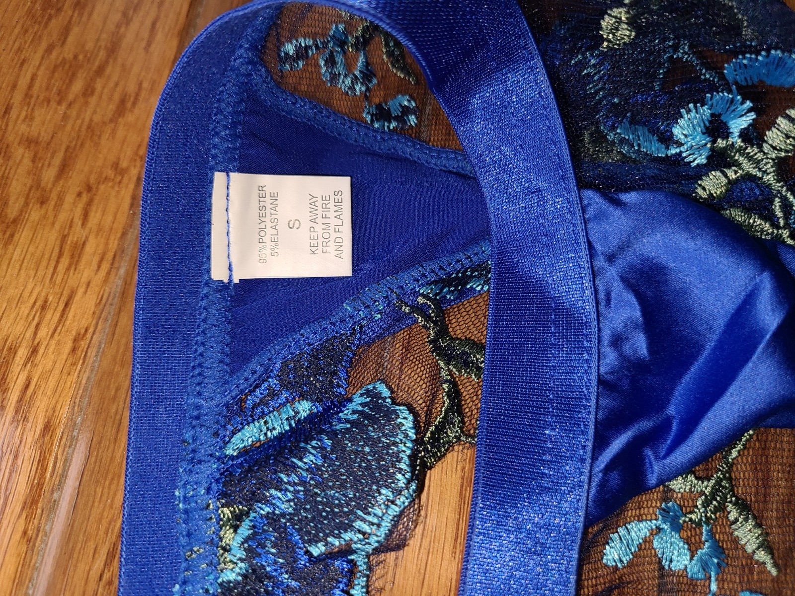 Sexy Blue Hello LA Girl Sz Sm Garter Belt and Thong Fancy floral lace – Silky