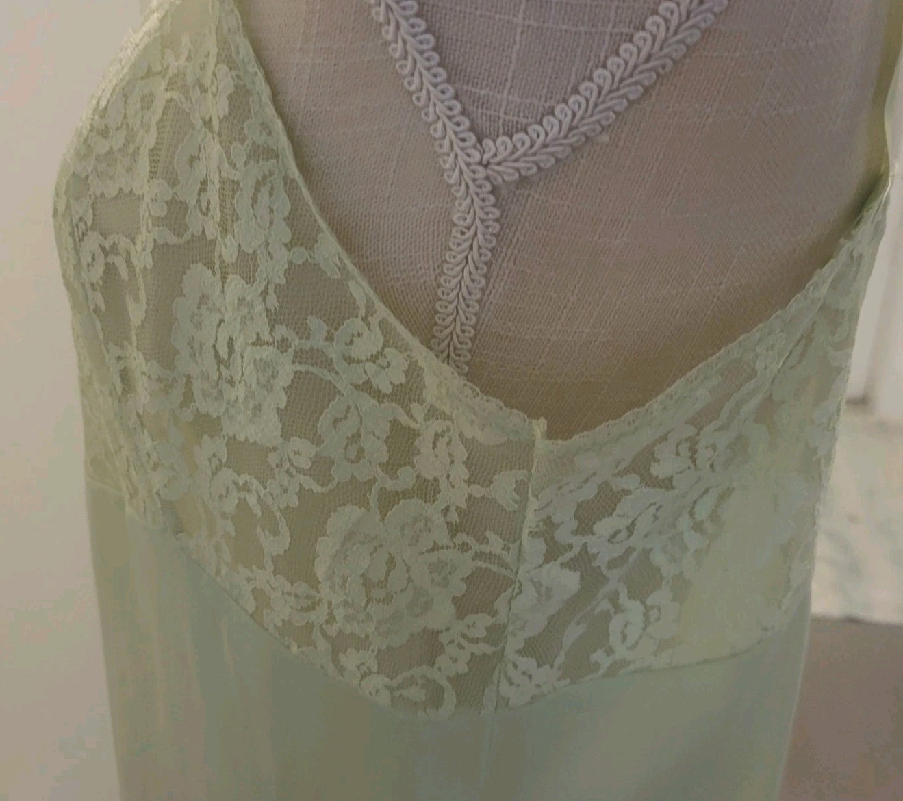 Monsanto Slip Dress L38 Lace Trim Green Nylon Satin Short Ajust.straps U.SA Vtg