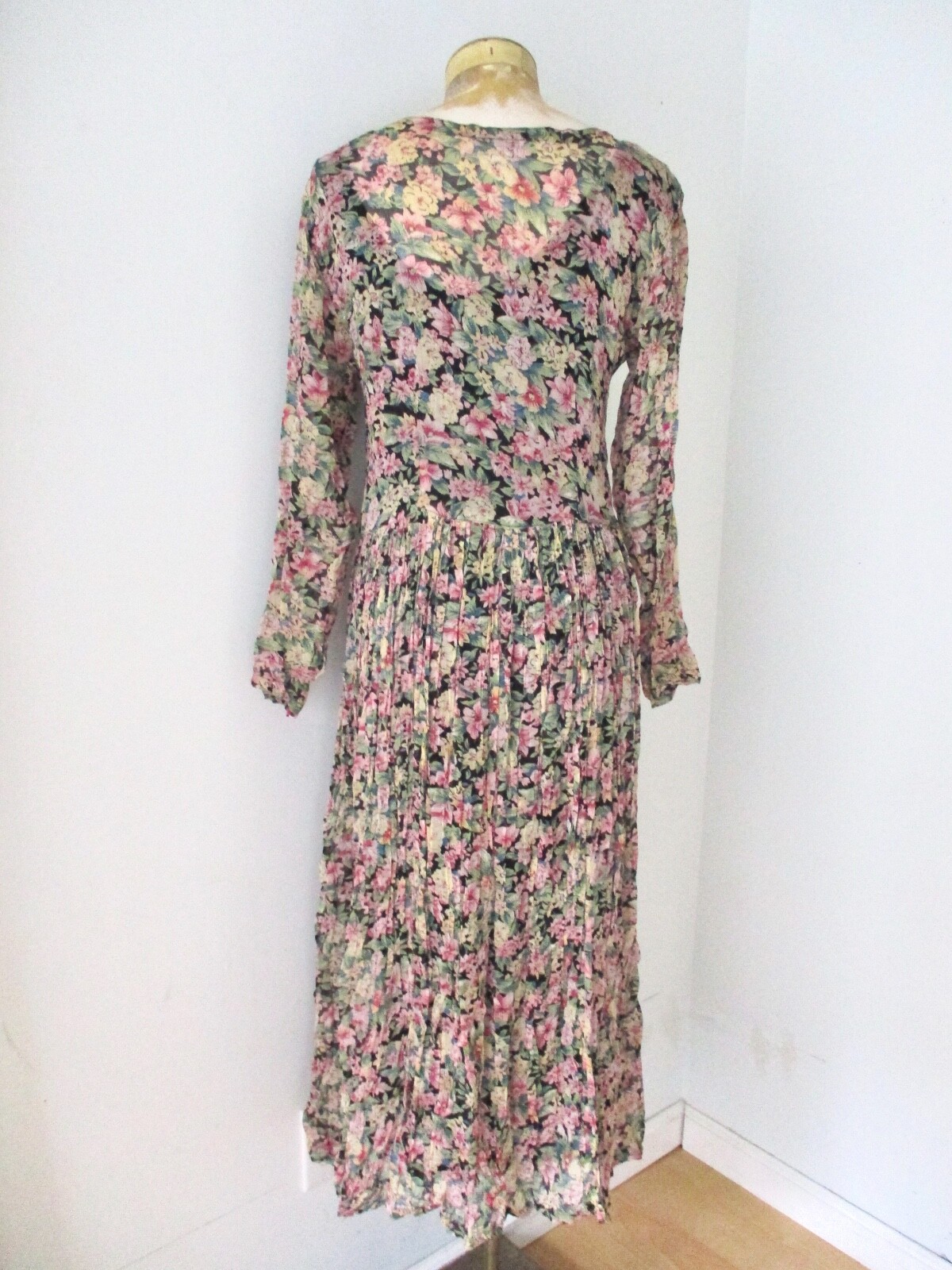 Vtg 80s black pink rayon floral garden party tea dress full skirt tank lining S