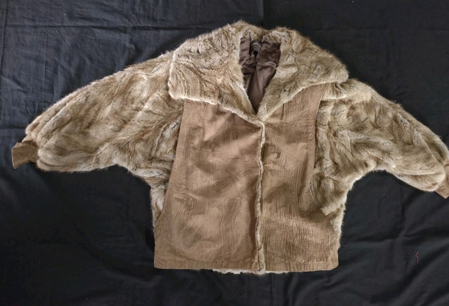 Vtg Furessence by Vivian Amato Fur Coat & Textured Seude Greece Medium Glam80’s