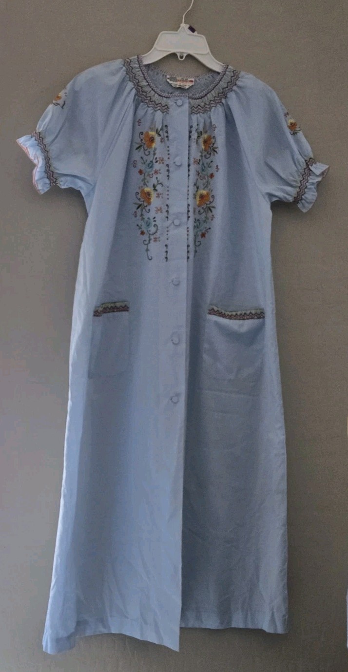 Vintage Peacock House Dress Blue Hand Embroidered Floral Smocked Pockets Size 38
