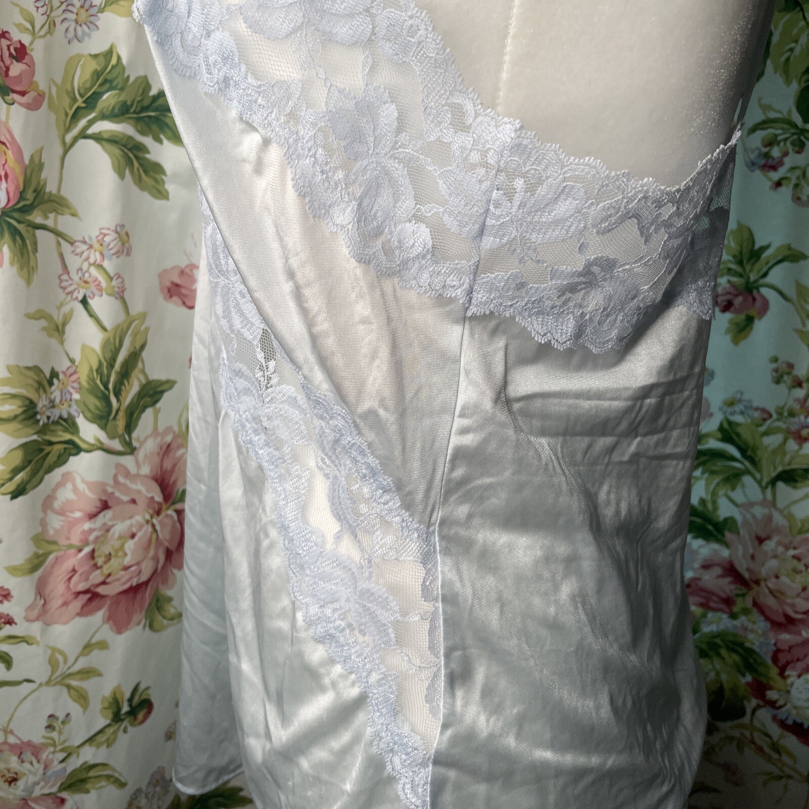 Vtg Kayser Camisole Top Baby blue Nylon Lace Spaghetti Straps Square Neck