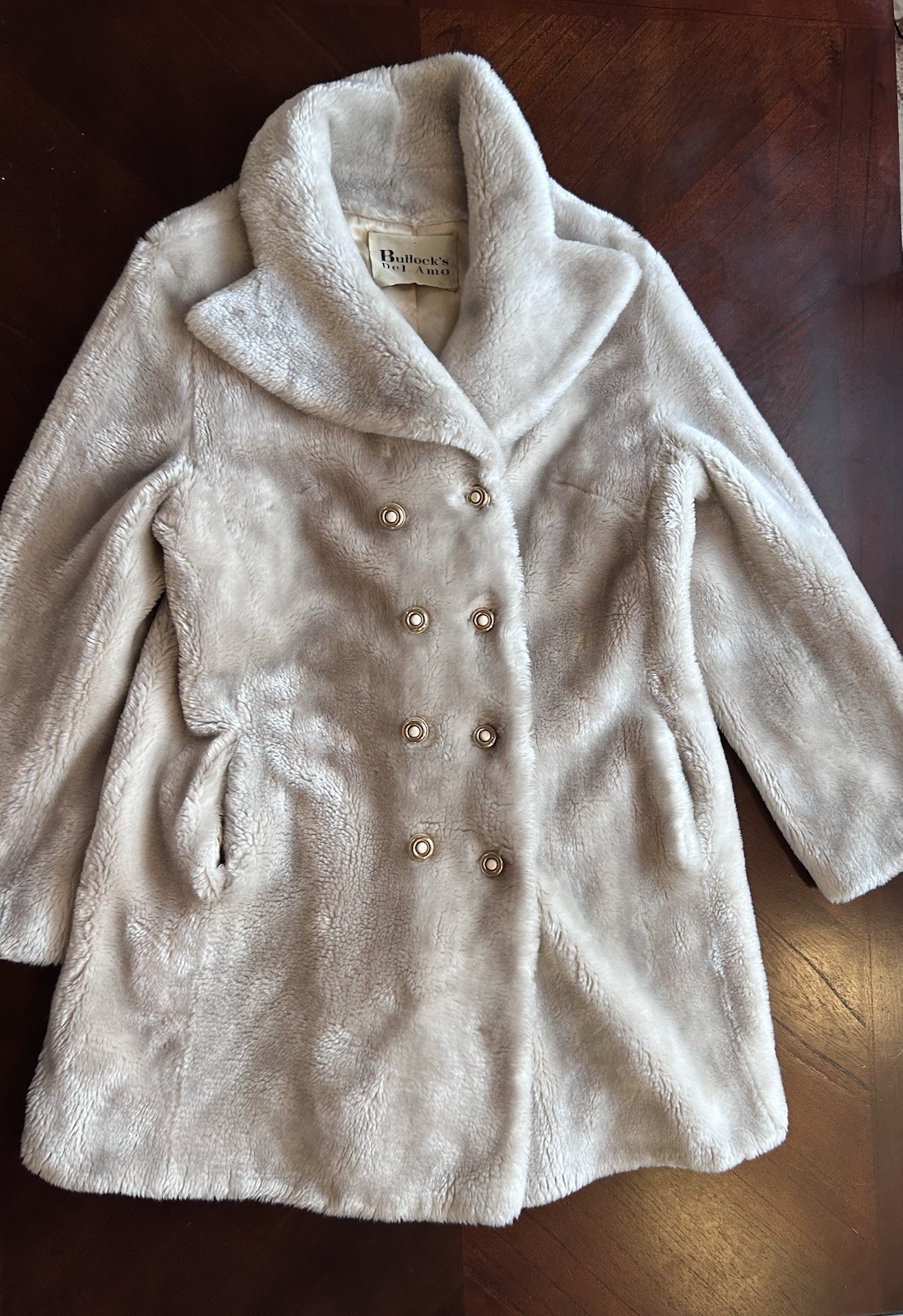 Authentic 1970s Vintage Sportowne Faux Fur Coat Bullock’s Del Amo size M