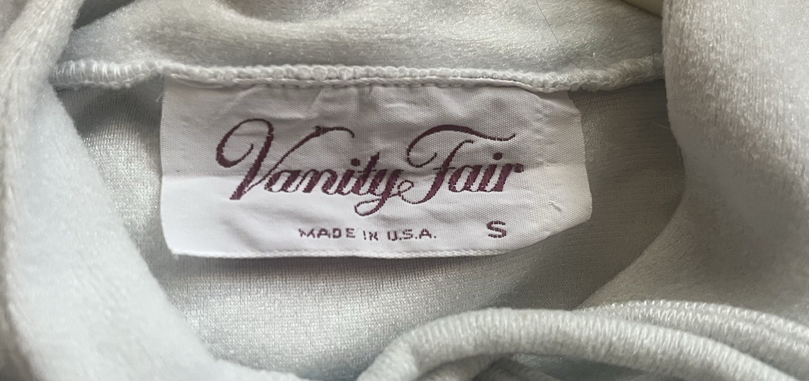 Vintage VANITY FAIR Lt Blue Long Robe House Coat Pockets Half Zip Small Lace