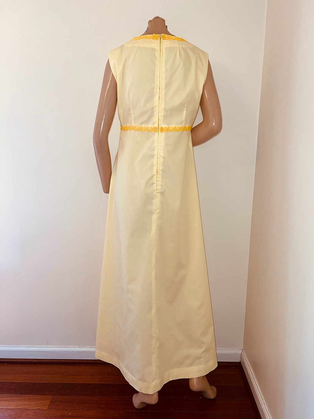 Vintage 70s Handmade Yellow Sleeveless Empire Waist Maxi Dress Crochet Trim S/M