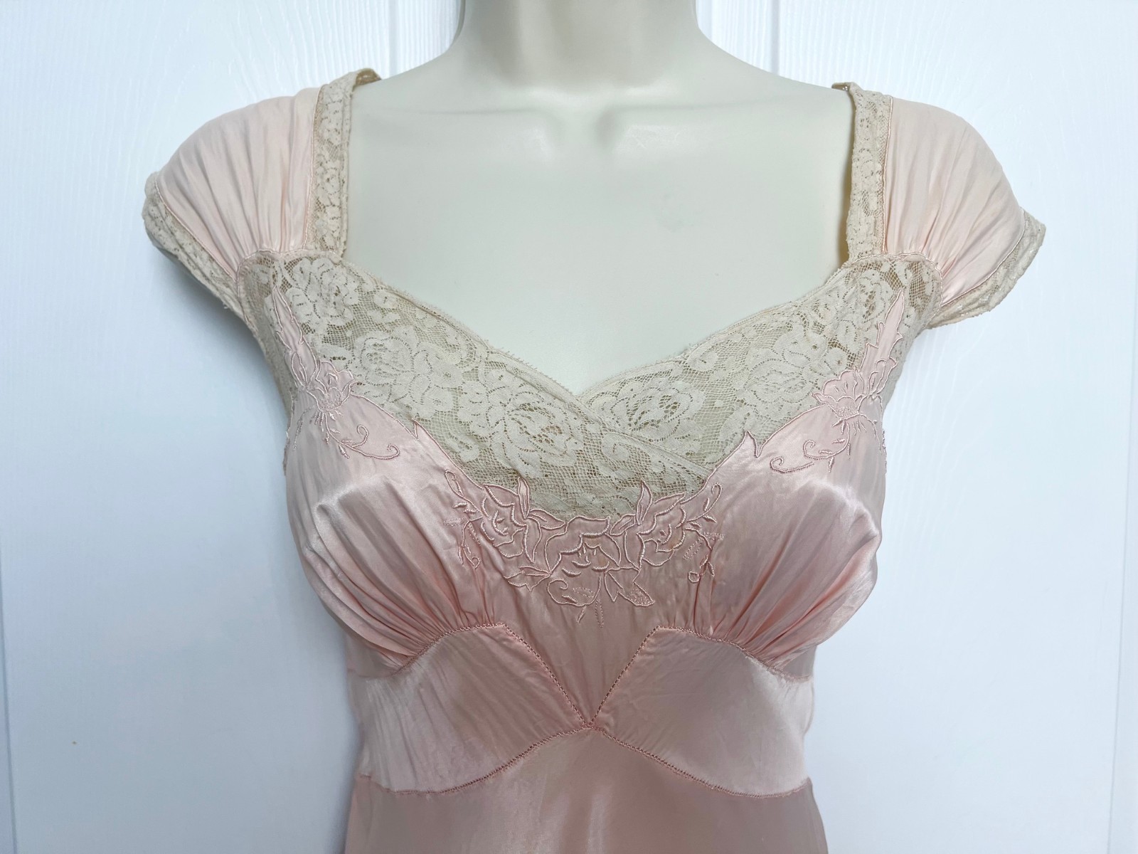 Vintage 1940’s Saab Lingerie Gown Bur-Mil Quality Best Co.5th Ave New York Small
