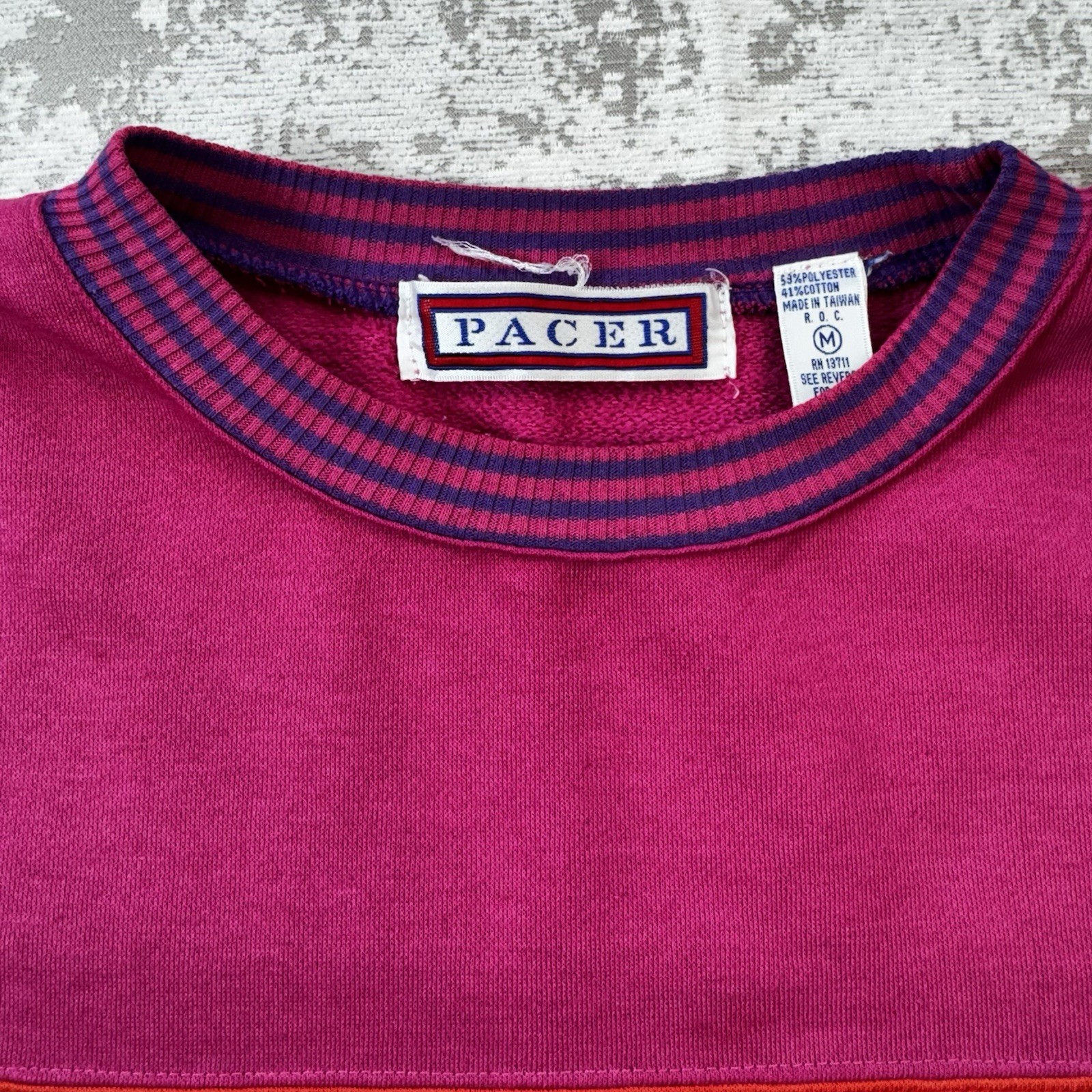 Vintage 90s Color Block Sweatshirt Pullover size Medium Pink Red Purple