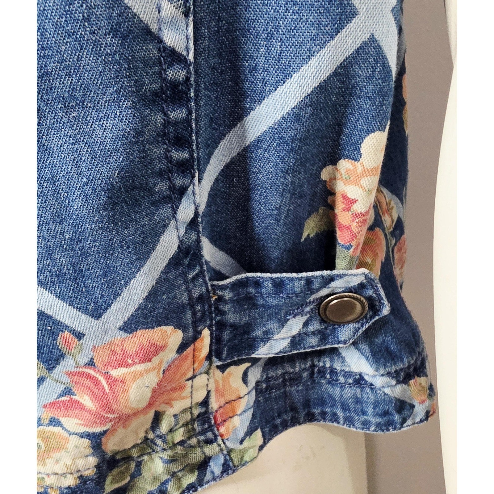 Vintage 1990s Cottagecore Denim Vest by Liz Claiborne (Lizwear)