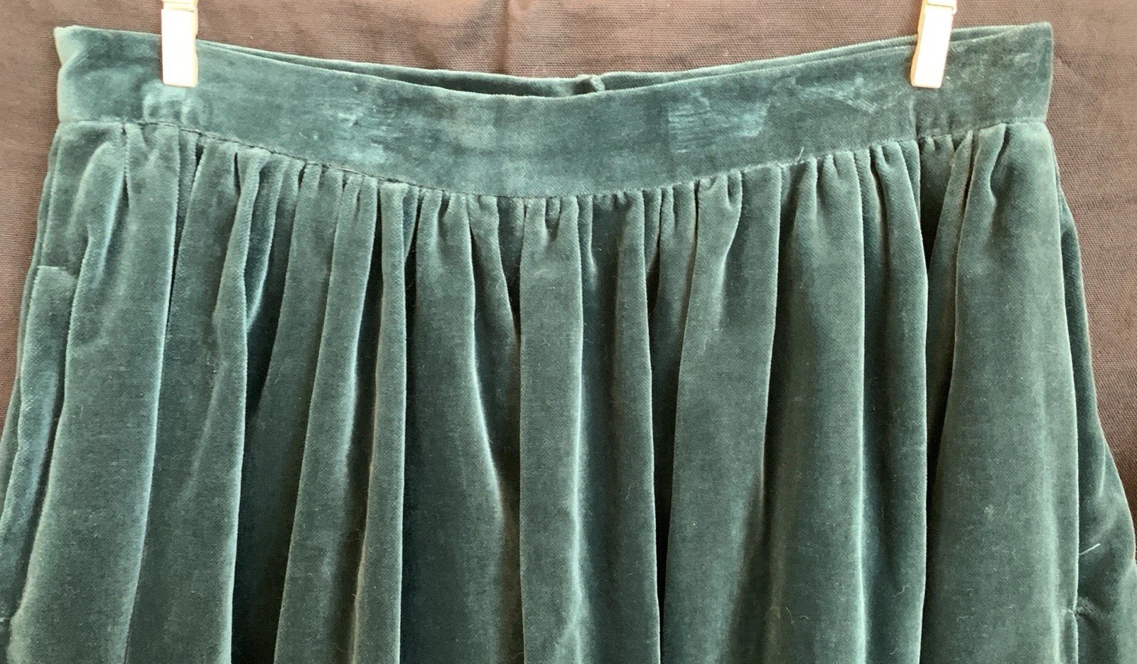 Vintage 1980s/90s Laura Ashley Deep Green Velvet Skirt (Pockets, Lined) Size 12