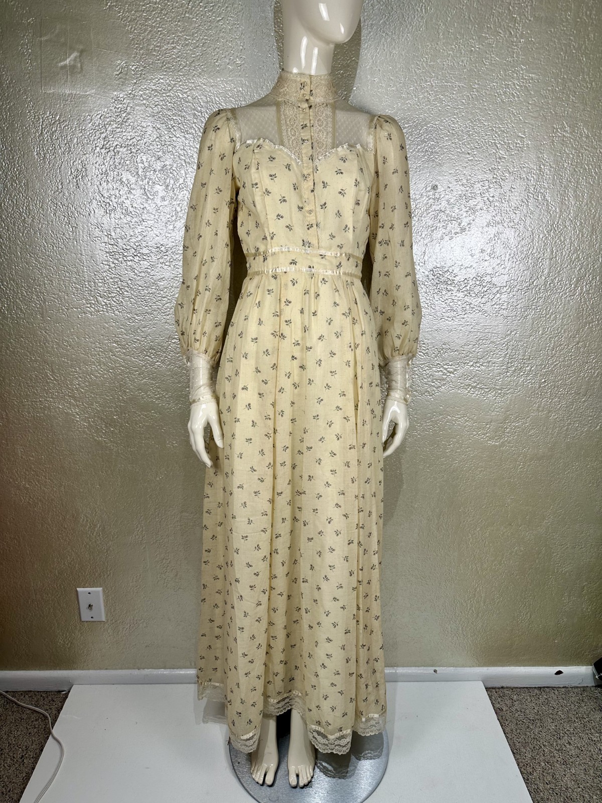 Vintage 1970’s GUNNE SAX Floral Prairie Maxi Dress Long Sleeve Bohemian Wedding