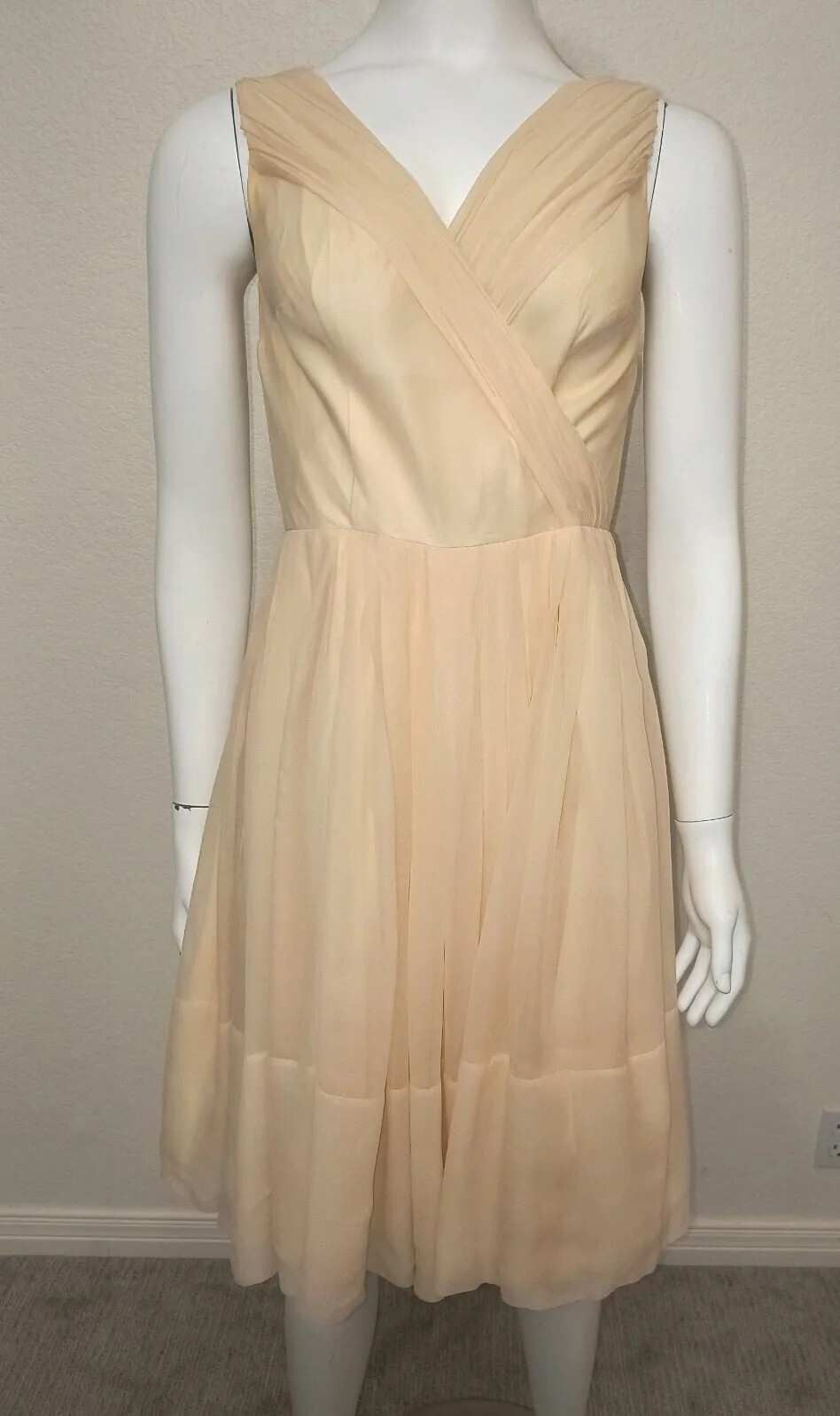 Vtg 1950s Ivory Pale Peach Chiffon V-Cut Neckline Cocktail Dress, Sz 4-6