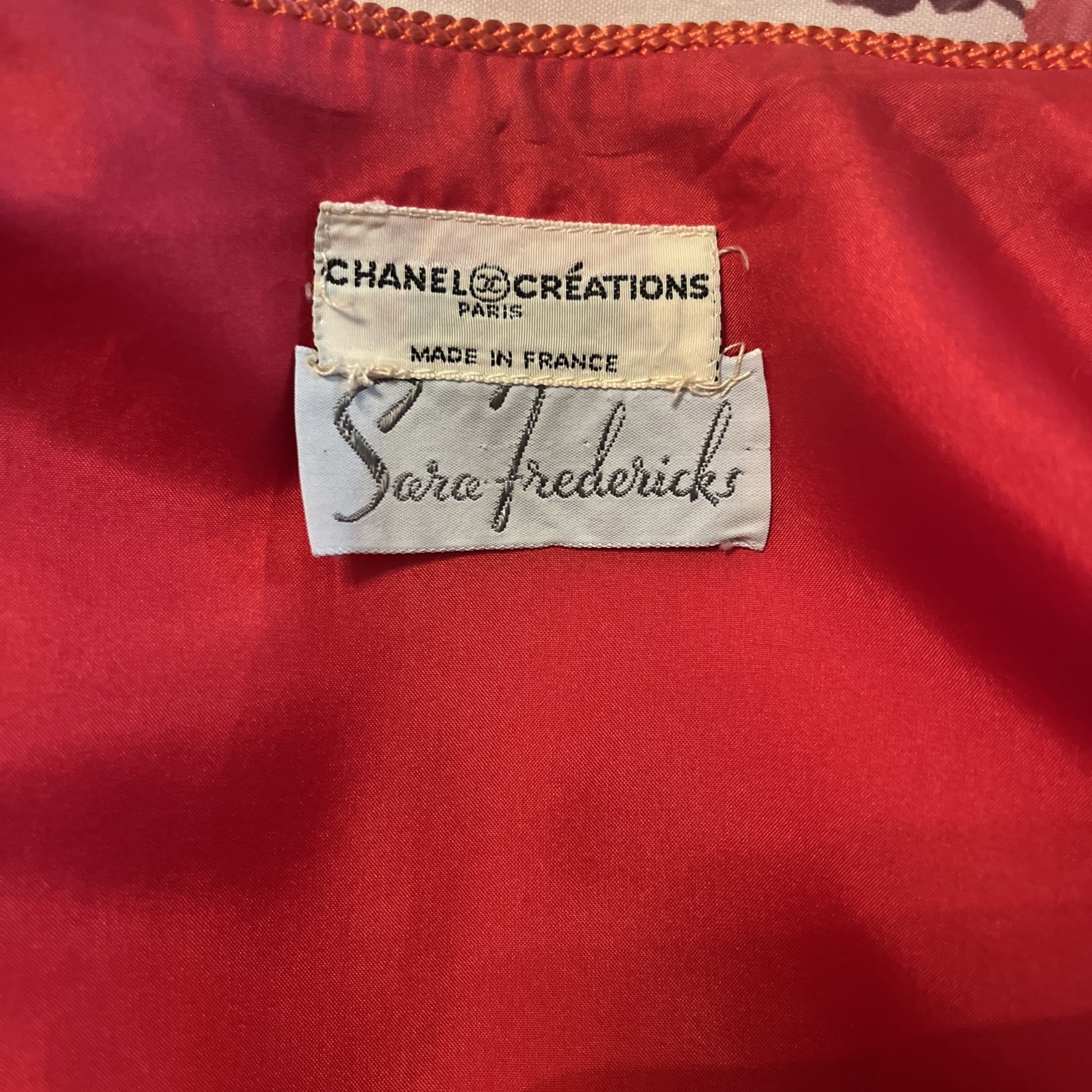 CHANEL vtg for Sara Fredericks Silk Red 2 Piece Skirt Suit~ Size S~ Gorgeous!