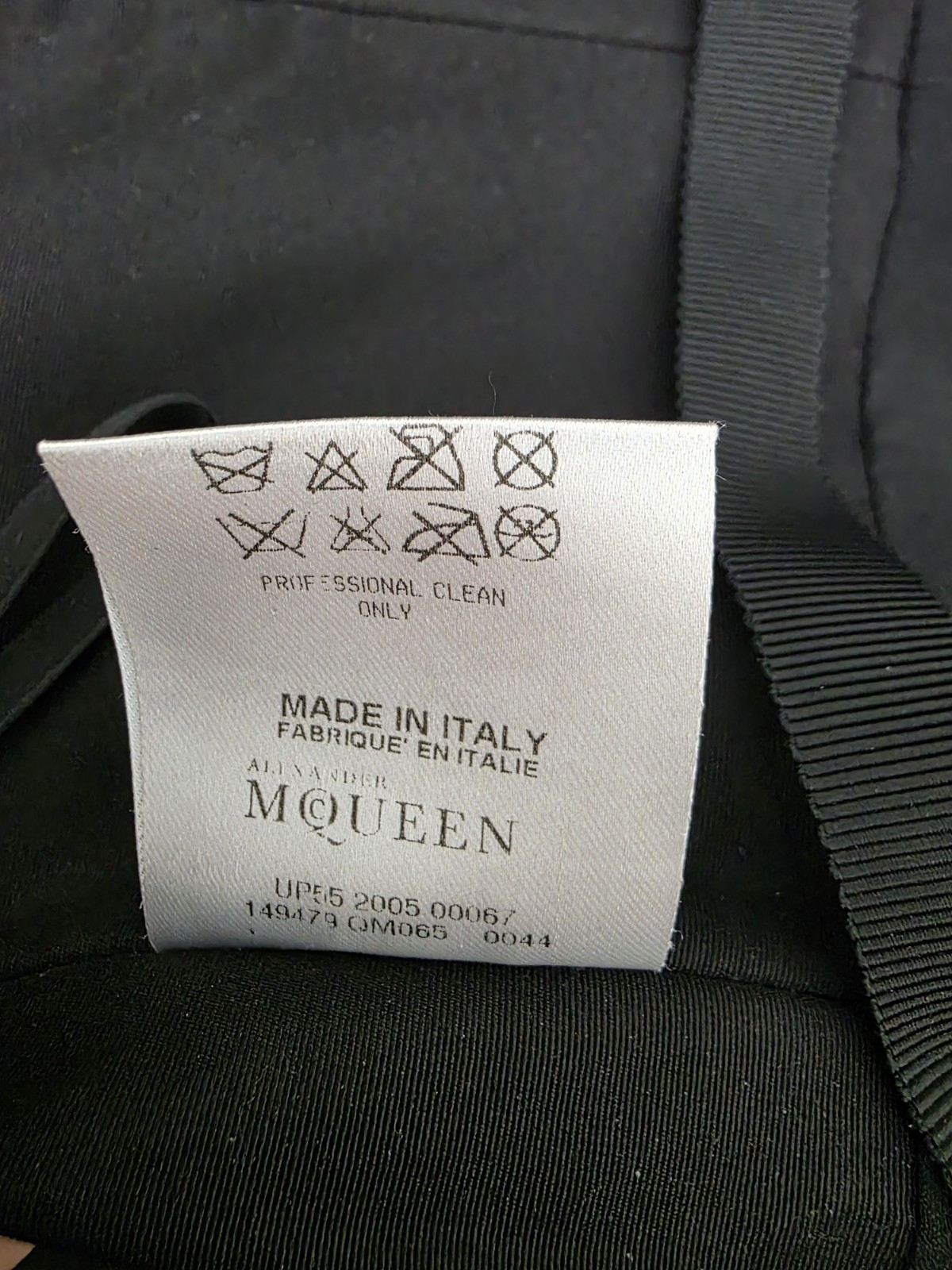 Rare Vintage Alexander McQueen A/W 2005 Black Sheath Silk Wiggle Dress IT42 NWT