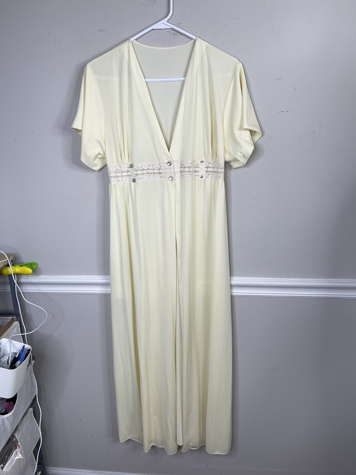 Vintage Shadowline Long Nightgown Womens 32” petite nylon Lace Pearl Snap Wrap