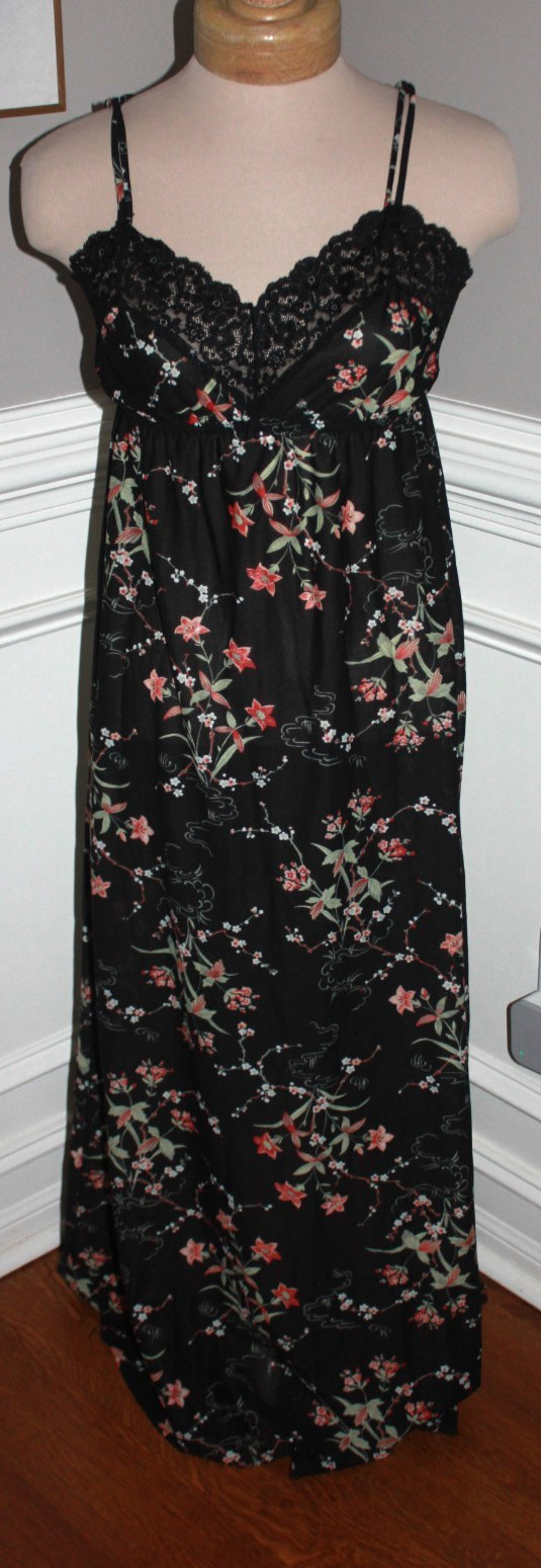 Vintage Miss Elaine Peignoir Robe Nightgown 2 pc Set black floral M lace sexy