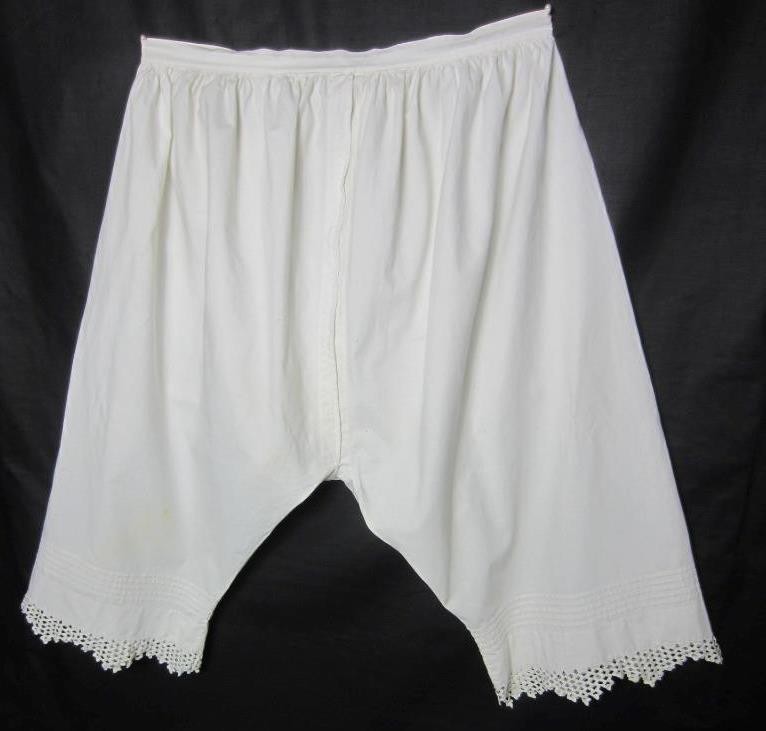 Woman’s Bloomers True Antique Pantaloons 32″ Waist Tucks Vintage Pants