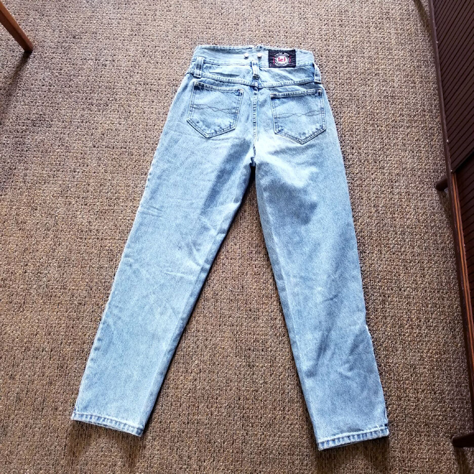 Seldom Seen 1970s Vintage L.e.i. High Waisted Rivet-Suspender Jeans 28.5″.