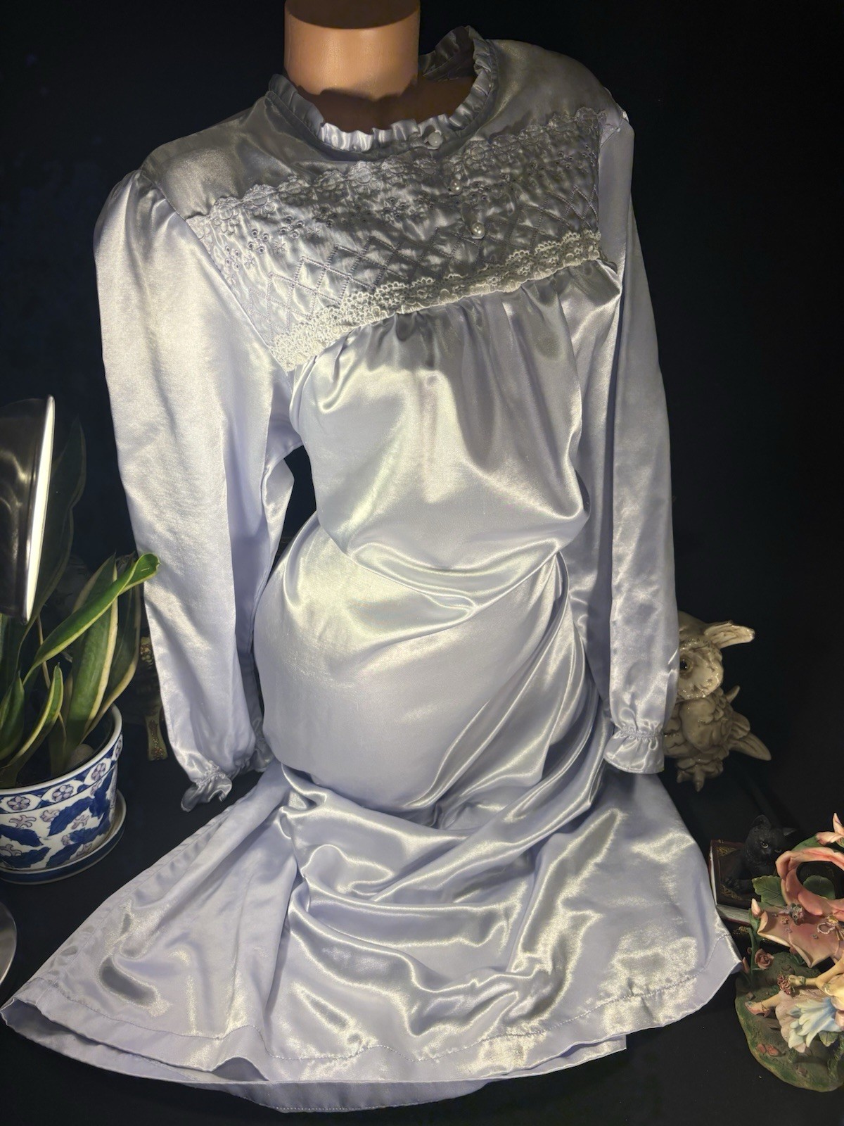 Vtg Satin Soft Lilac Quilted Long White Lace Pearl Frilly Nightie Nightgown XL