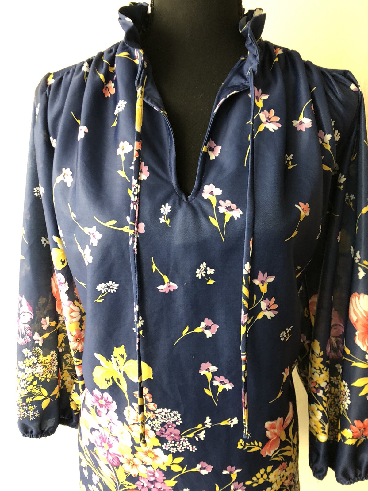 Vintage ‘70s Floral Tunic Top Keyhole Tie Neckline Blue Polyester Retro XL