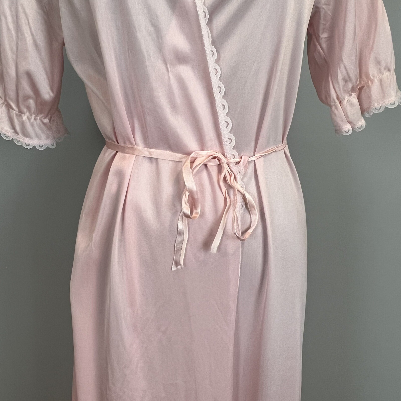 Paramount Nylon Peignoir Dressing Gown Pink Lace Women’s Size Medium / Large Vtg