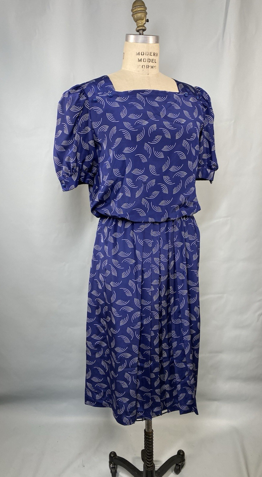 JT DRESS Vintage SIZE LARGE navy blue classic elastic waist 70s 80s modest