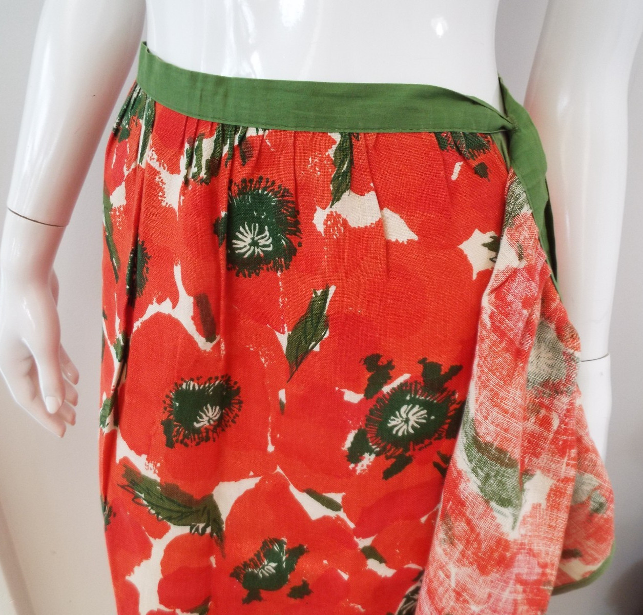 VTG Vera Neumann Cotten Linen Hostess Wrap Skirt PERFECT Poppy Red Green Floral