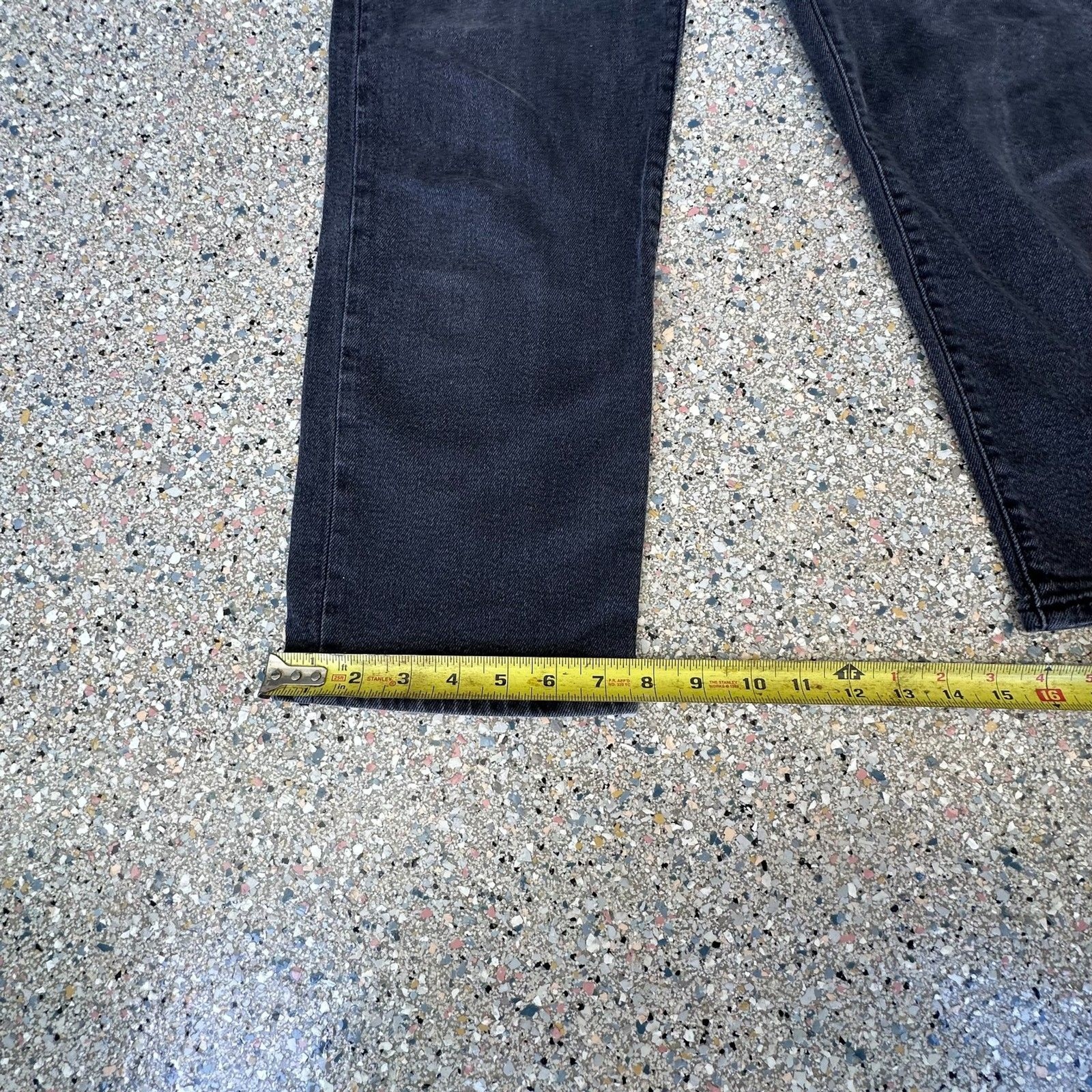 Levi’s Women’s Ribcage Straight Ankle Black Vintage Wash Denim Size 25