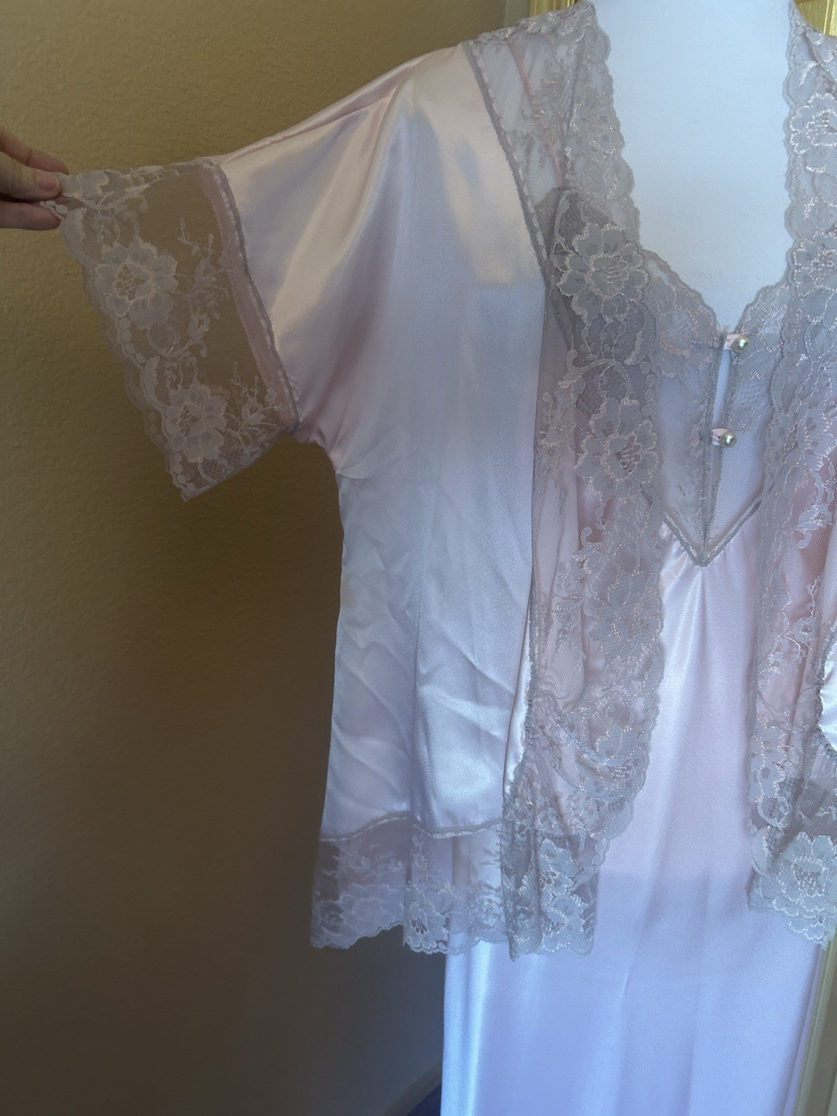 vintage jenelle of california Nightgown & Robe.