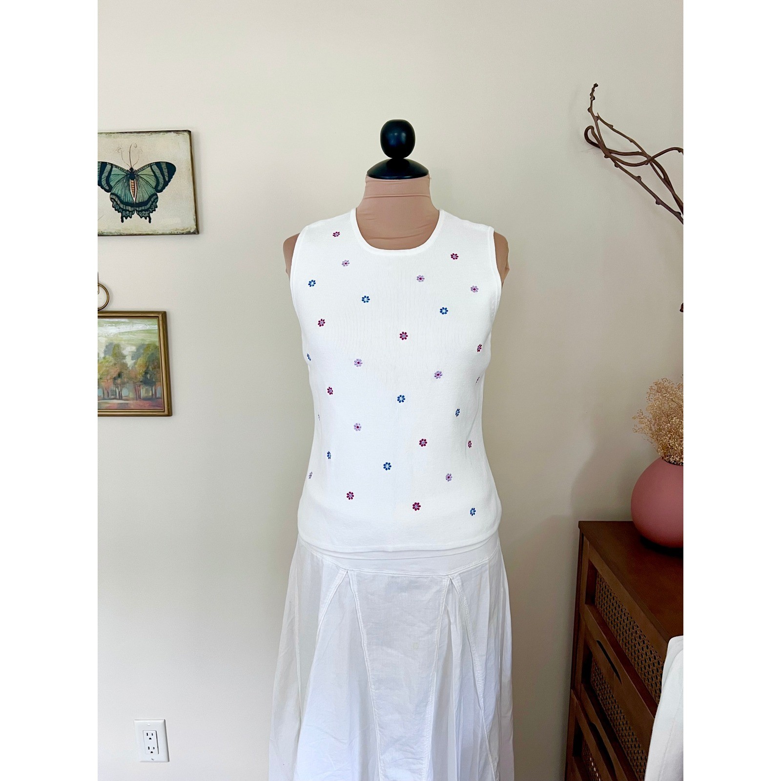 Vintage Carole Little Dainty Daisy Embroidered Cardigan & Tank Top Set