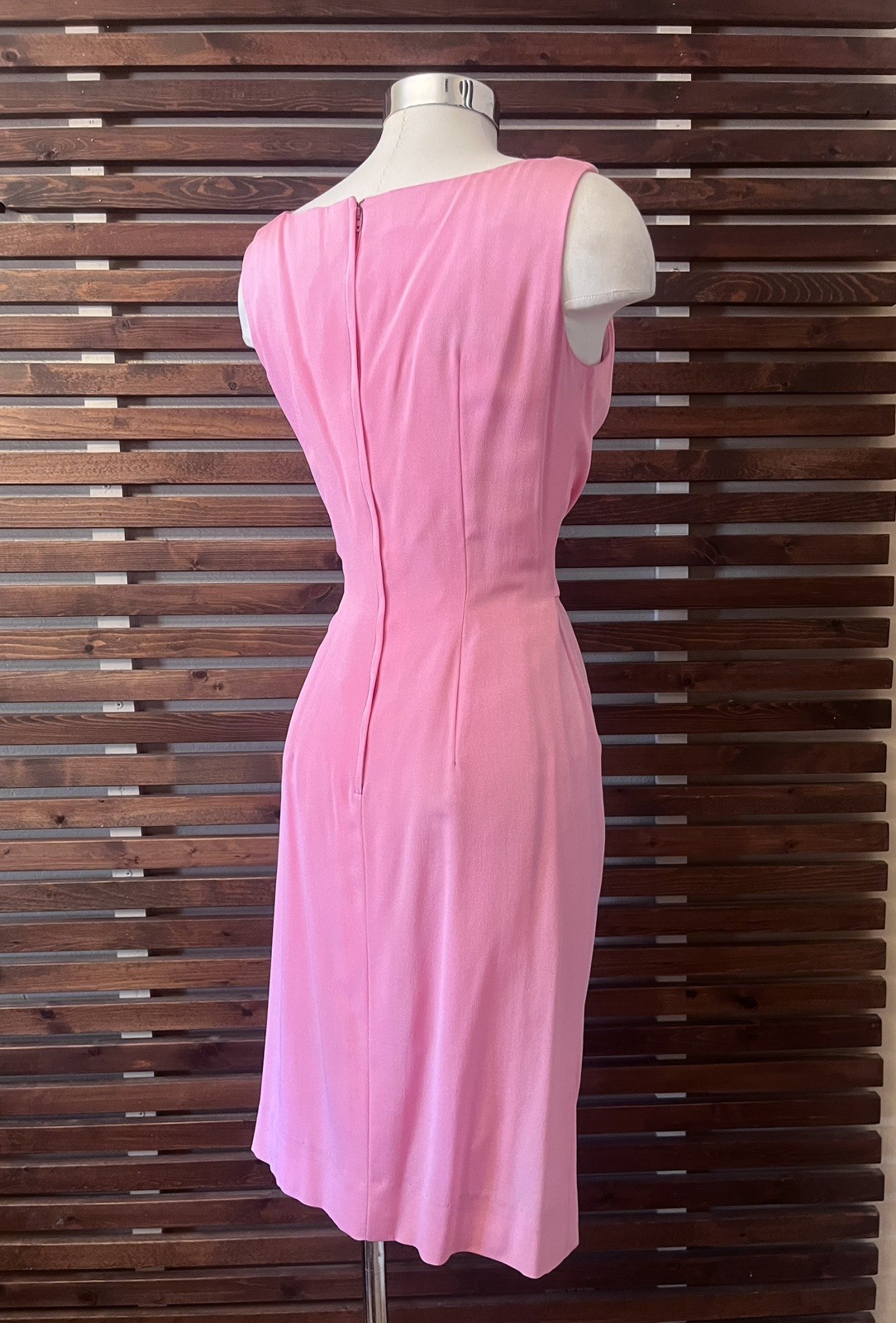 1950s 1960s Vintage Pink Sleeveless Lilli Diamond Wiggle Midi Dress w/ Big Bow