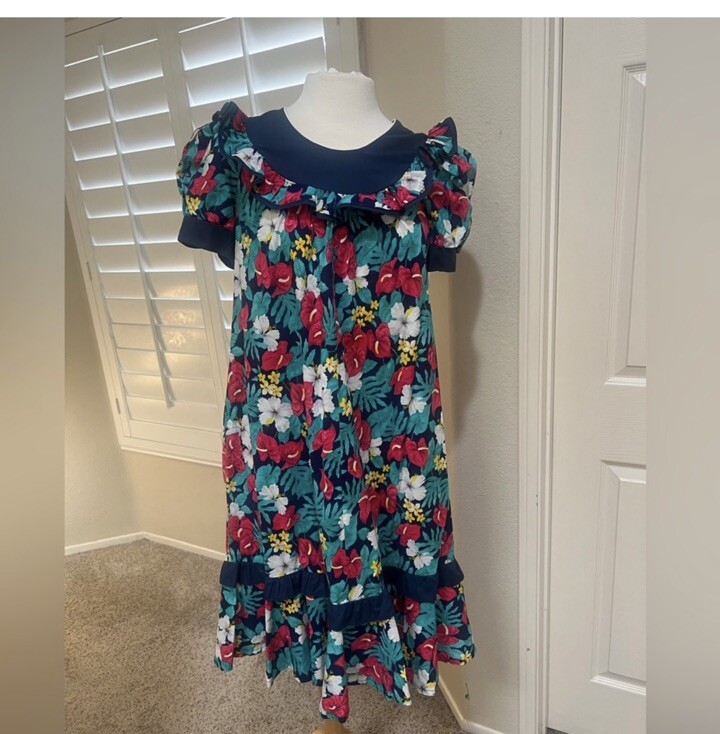 Vintage Tropicana Hawaii Muumuu Ruffle Lounge Dress prairie peasant floral