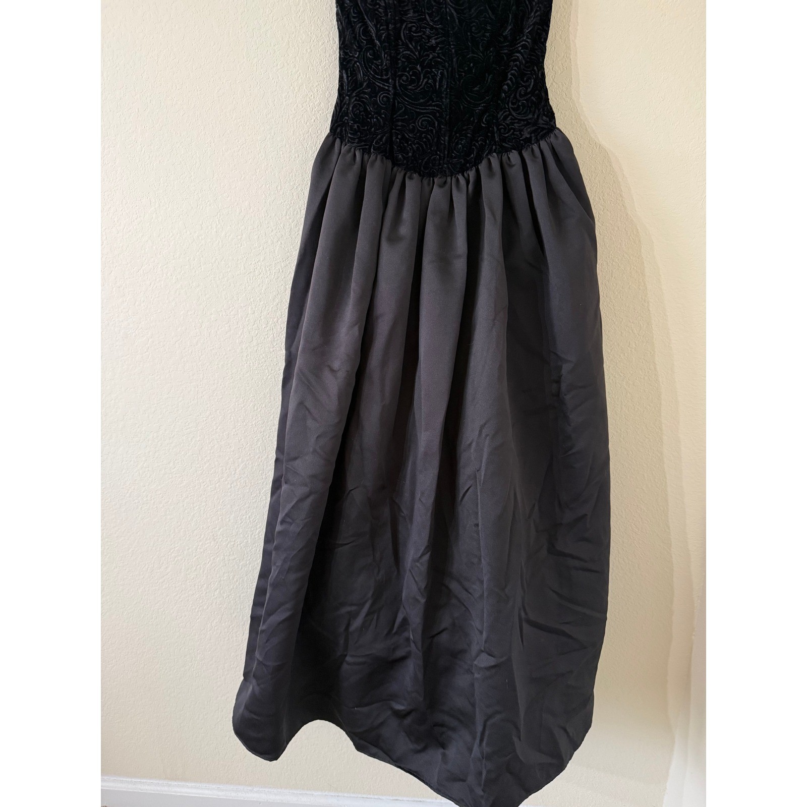 Scott McClintock Vintage Black Velvet Embossed Satin Ballgown Dress 6 Whimsigoth