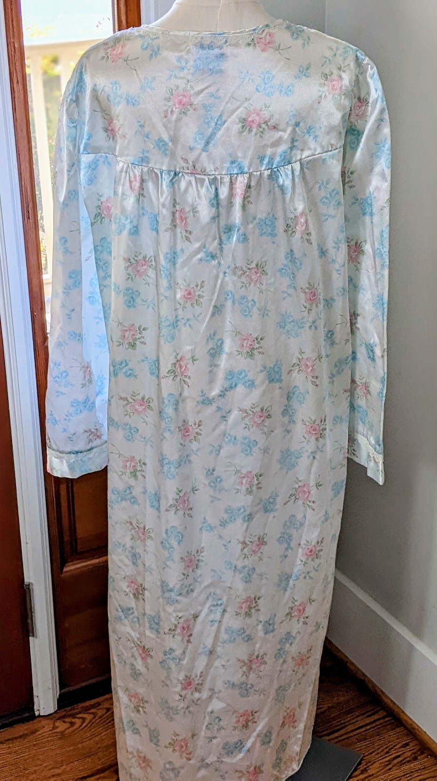 Miss Elaine Polyester & Cotton Long Floral Nightgown Buttons at Neckline Size XL
