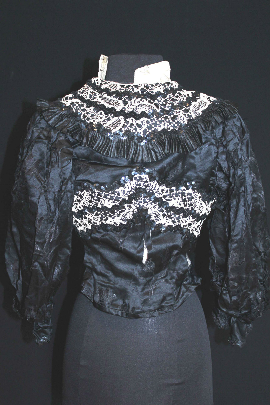 VERY RARE FRENCH VICTORIAN 1800’S DESIGNER LABEL BODICE FOR STUDY