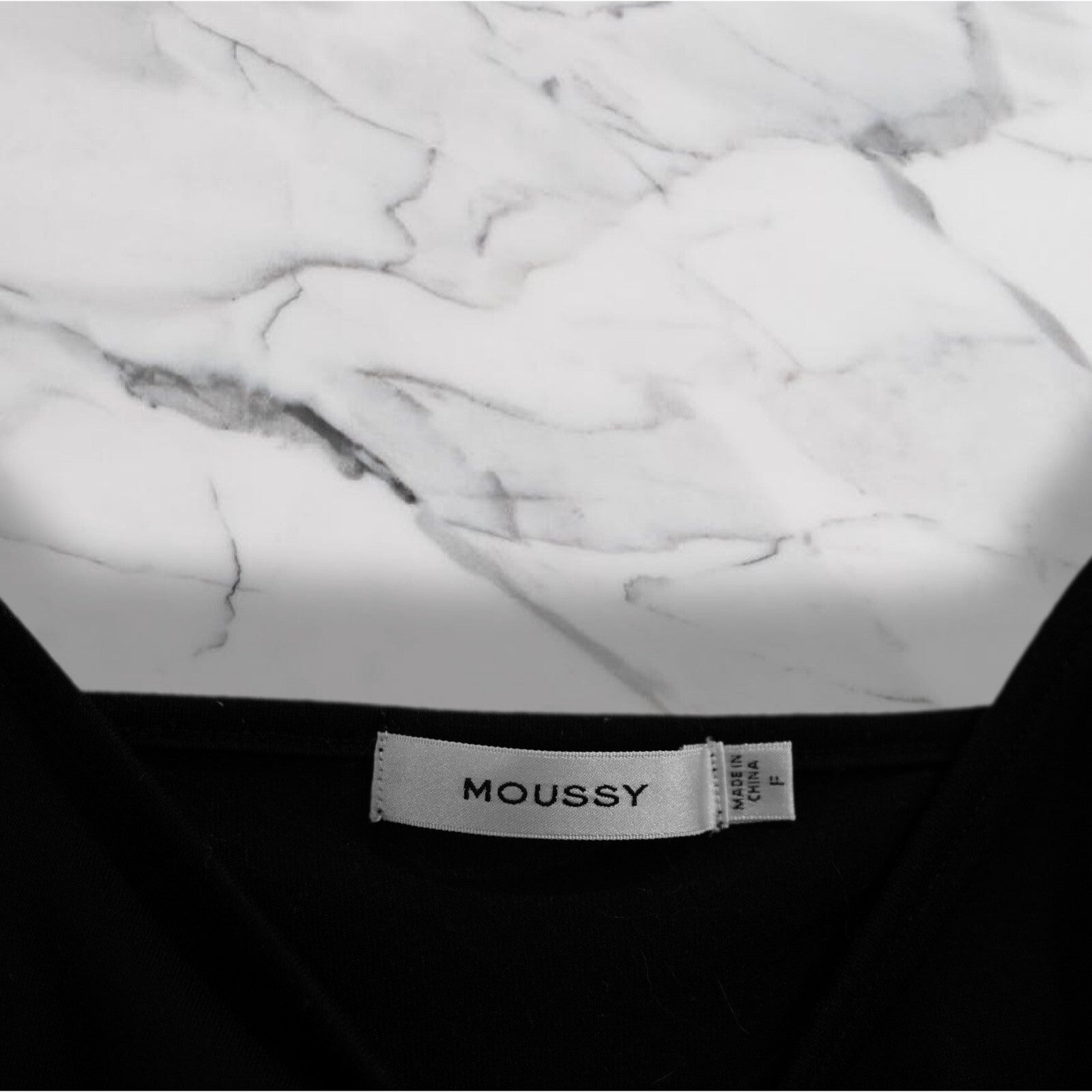 MOUSSY Half Sheer Ruffled Black Cami w/Adjustable Straps sz „FREE” / One Size