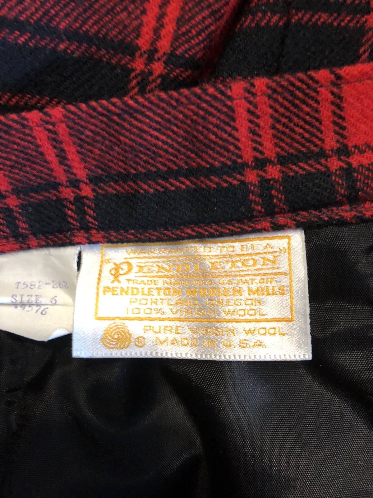 VINTAGE PENDLETON SKIRT SUIT 100% WOOL RED BLACK PLAID SKIRT 6 JACKET 8
