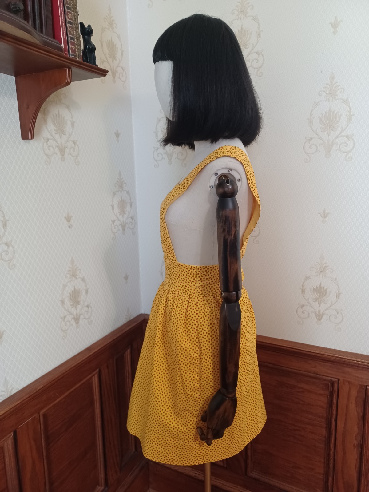 Vintage 1960s Handmade Yellow Floral Micro-Mini Mod/Hippie Pinafore Dress