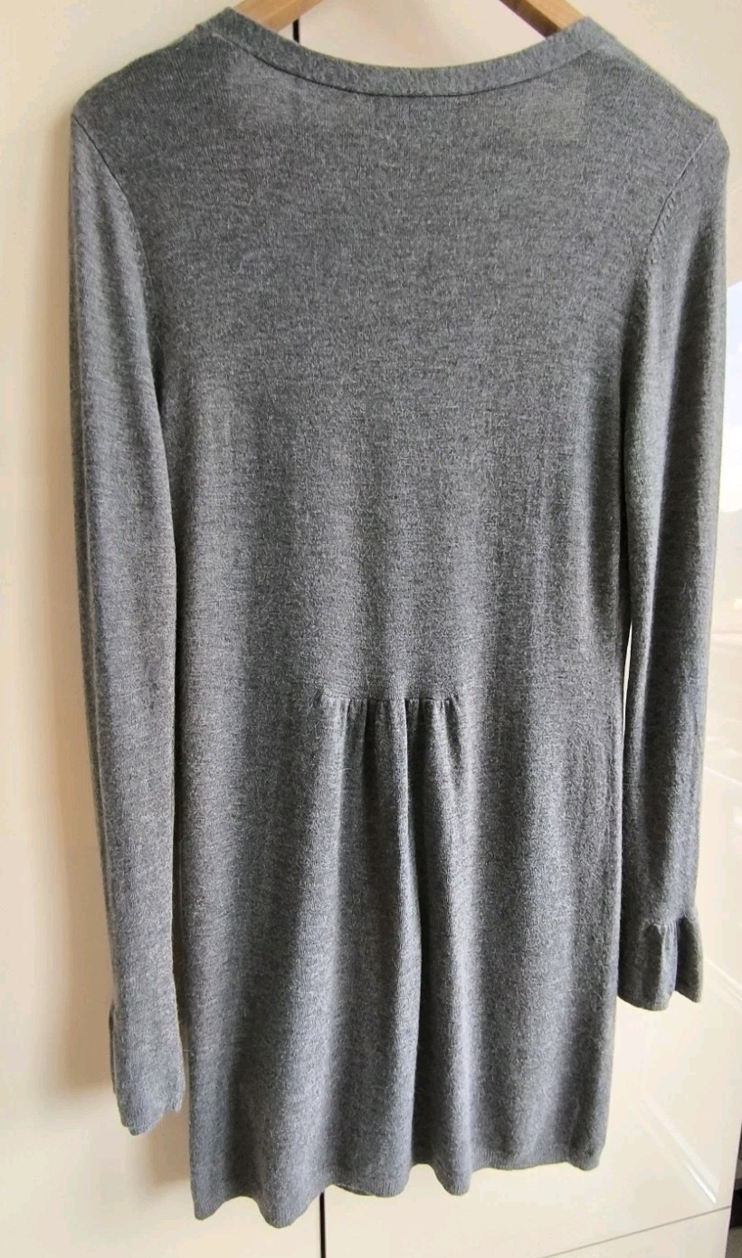 Beautiful vintage women’s grey Louise Orop cashmere, new wool, angora cardigan