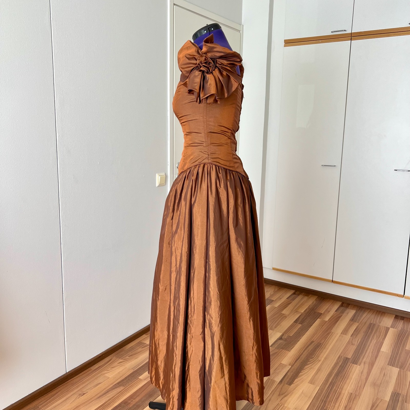 1980s JOHN CHARLES Off Shoulder Cocktail Gown Prom Party Taffeta Gala Evening