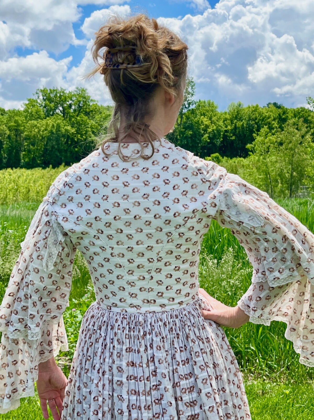 1850s Victorian Printed Rosebud Cotton Fan Front Dress Tiered Pagoda Sleeves XS