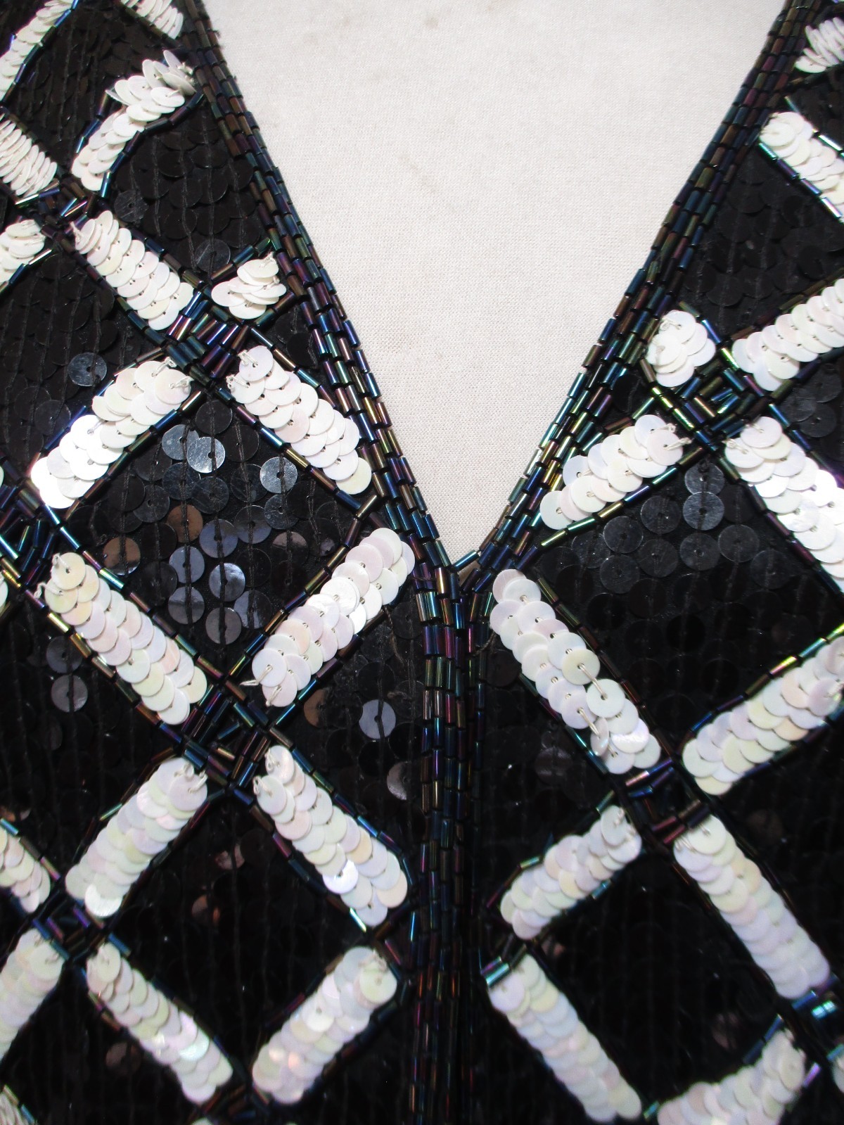 Vintage Joan Leslie Evenings Women’s Silk Sequin Jacket Black White Diamond M