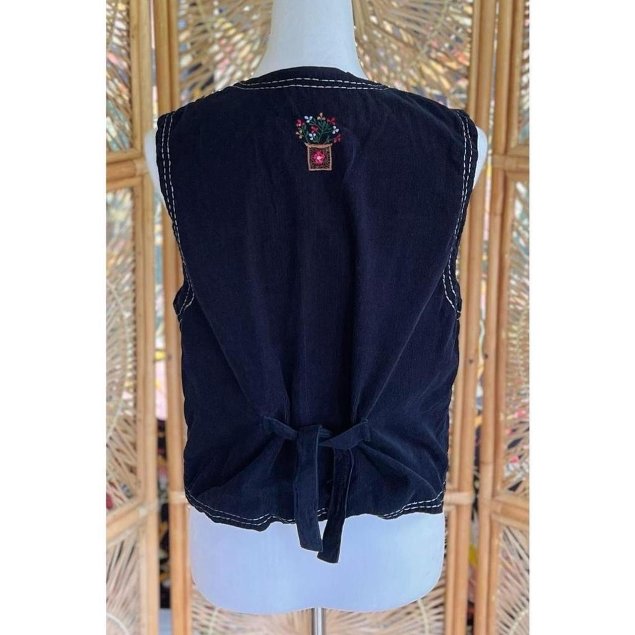 Vintage Van Heusen Dark Navy Blue Corduroy Embroidered Flowers Button Front Vest