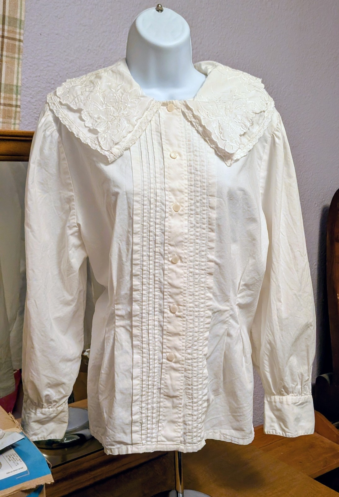 Antique White Cotton Blouse, Hand Embroidered, Cinched waist, French Navy Sz M