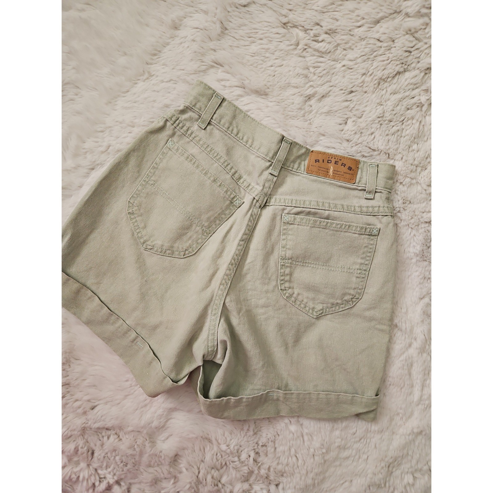 VTG 90s Denim Riders High Waisted Sage Green Shorts Women’s Size 6M 26″ Waist