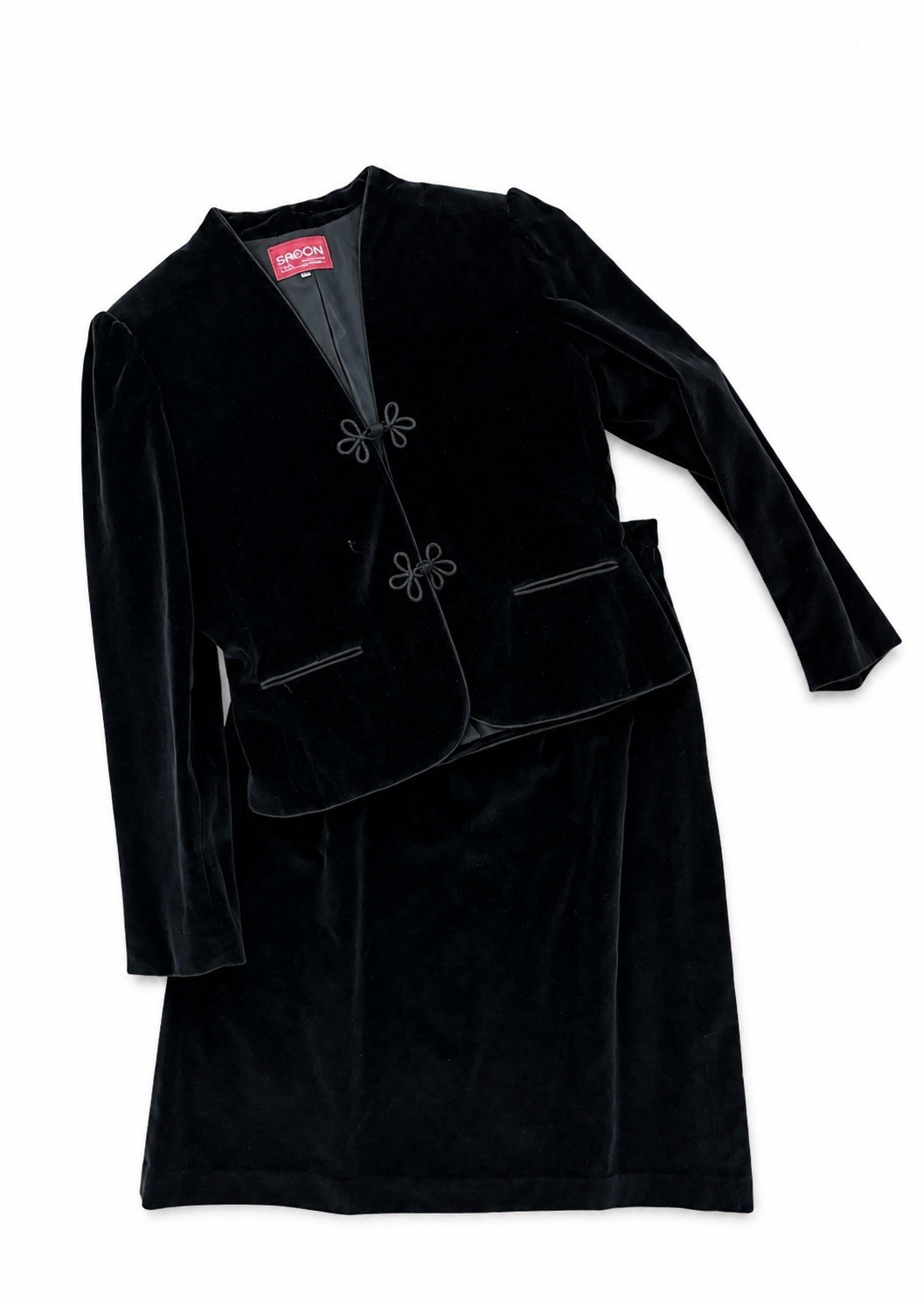 Vintage 1980’s Sasson Black Velvet Asian Fitted Jacket Skirt Suit 12 / 13
