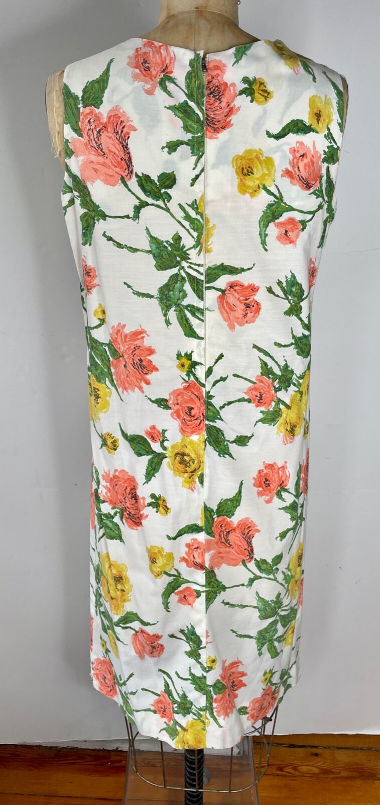 VTG 60’S HANDMADE WHITE CORAL YELLOW CABBAGE ROSE PRINT SHIFT DRESS W BELT*S/M
