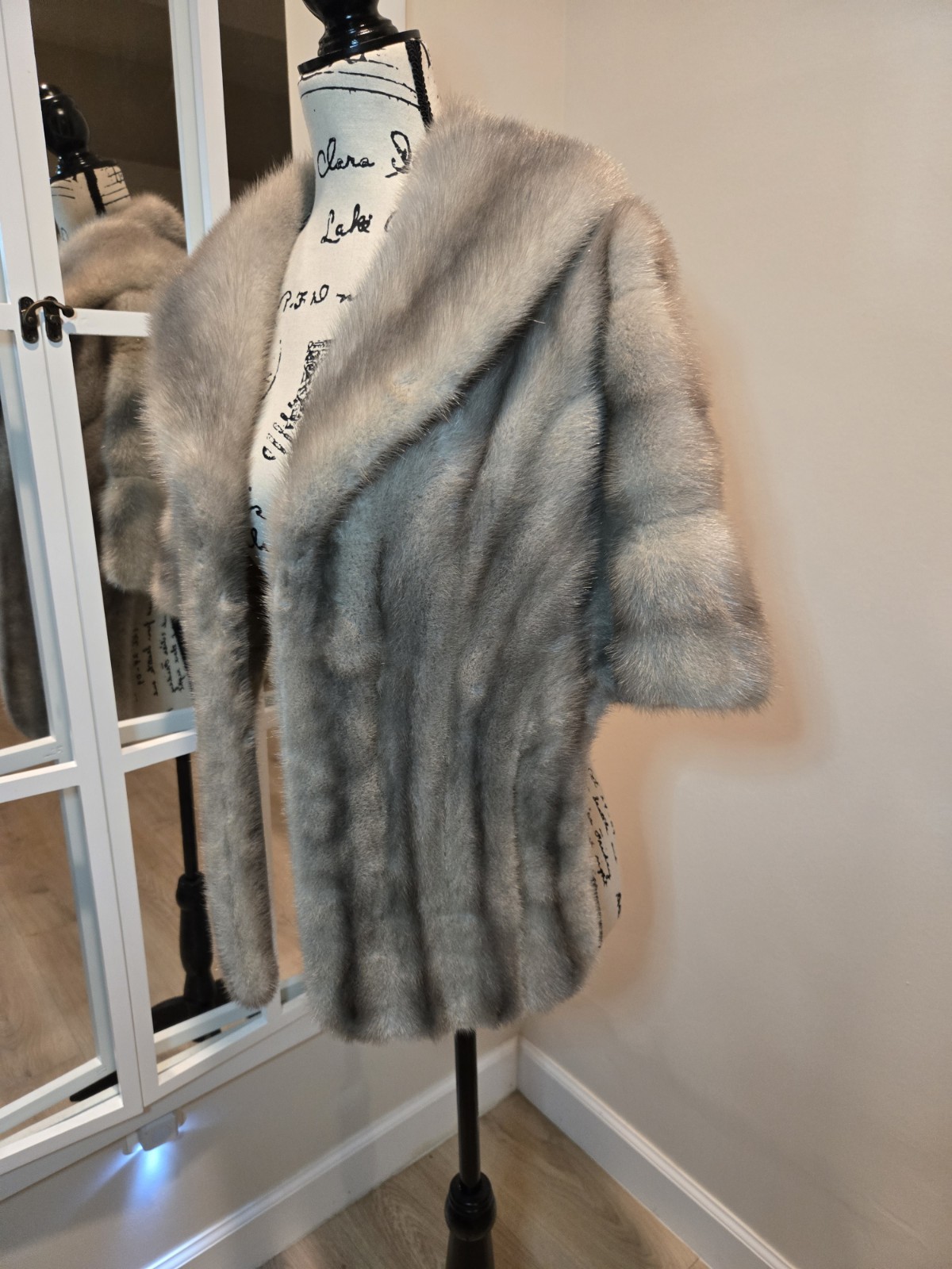 Luxury Vintage Furs Natural Blue Mink Stole Wrap Cape Bolero Wedding Bridal Fur